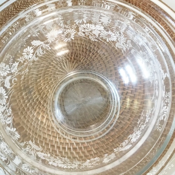 PYREX  Nesting Mixing Bowls Clear W/Daisy Colonial Mist 4 Bowls 326 325 323 322 - Picture 2 of 6